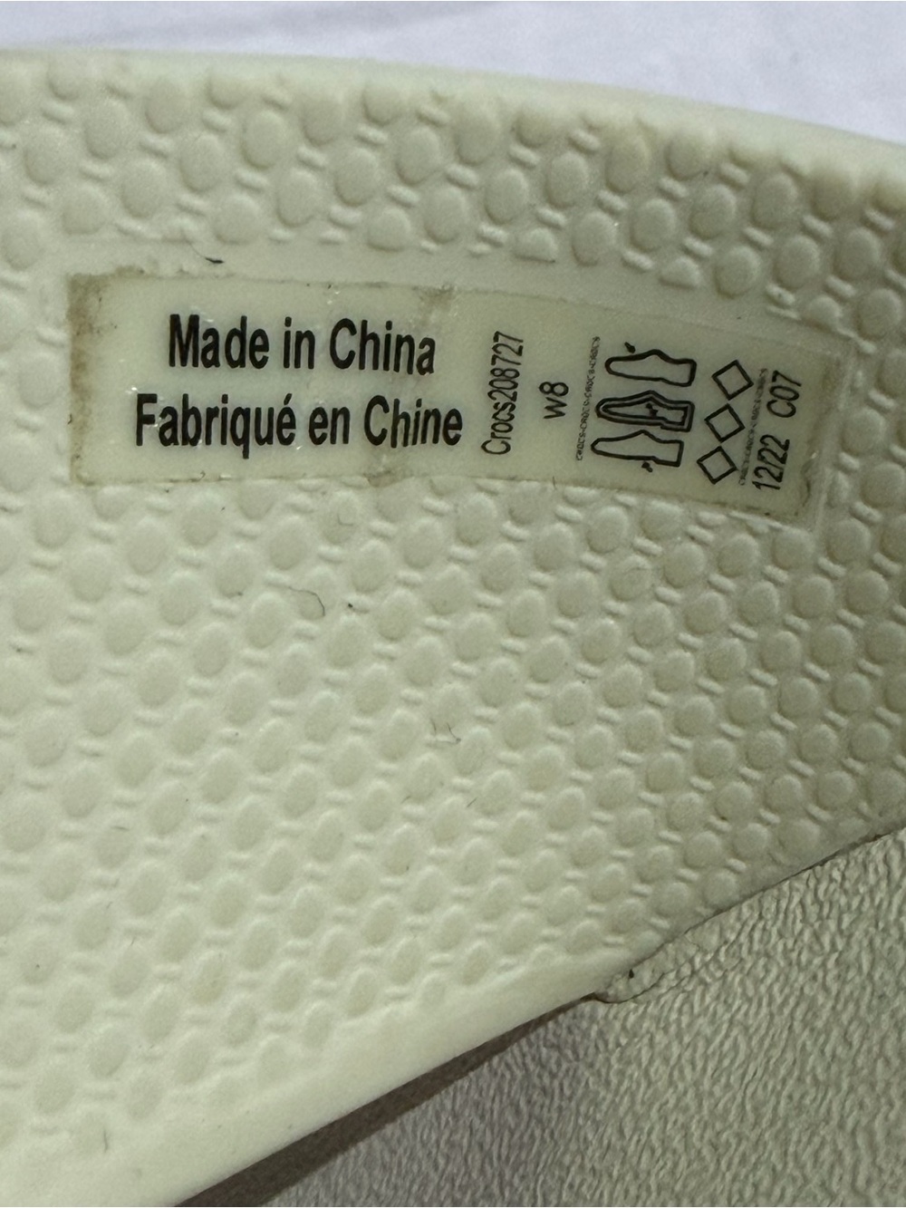 Crocs Women's Brooklyn Slip-On Flip Sandals - Picture 10 of 10